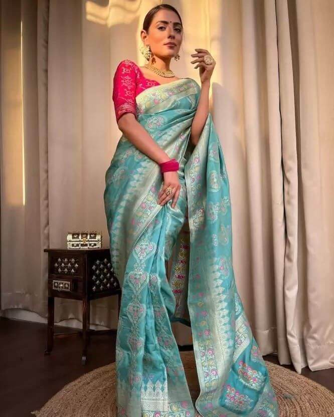 Women's Soft Traditional Durga Pooja Silk Saree With Blouse