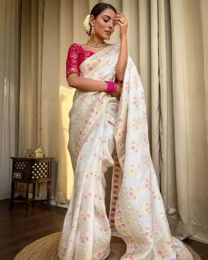 Women's Soft Traditional Durga Pooja Silk Saree With Blouse