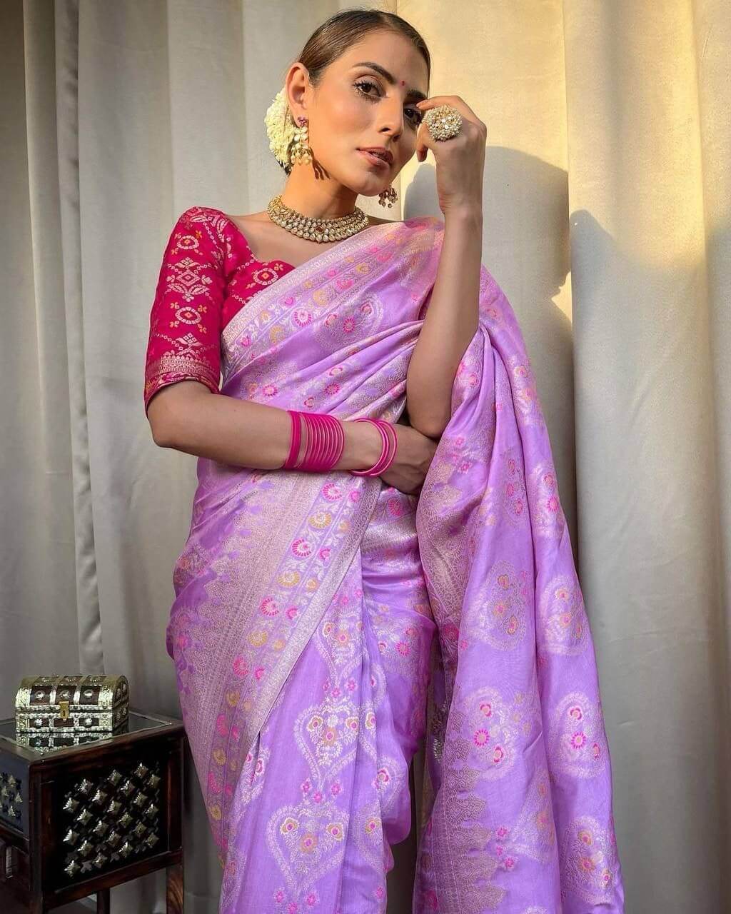 Women's Soft Traditional Durga Pooja Silk Saree With Blouse