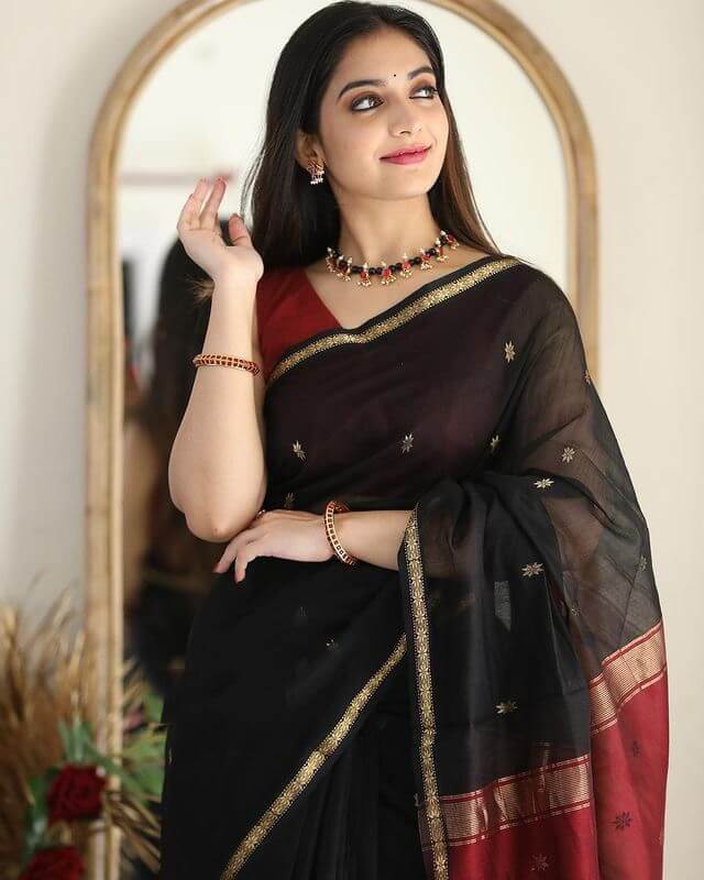 Women's Traditional Saree Soft Silk Saree With Blouse Piece
