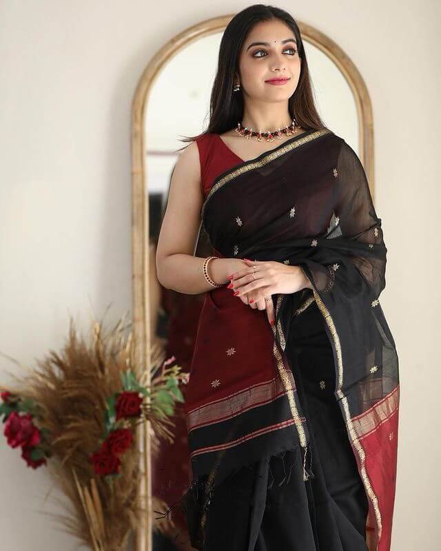 Women's Traditional Saree Soft Silk Saree With Blouse Piece