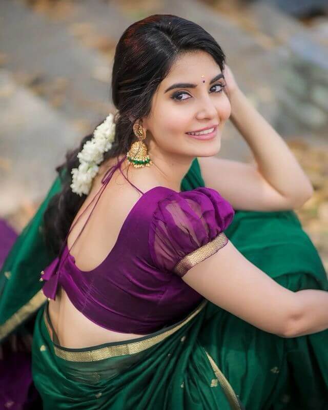 Women's Traditional Saree Soft Silk Saree With Blouse Piece