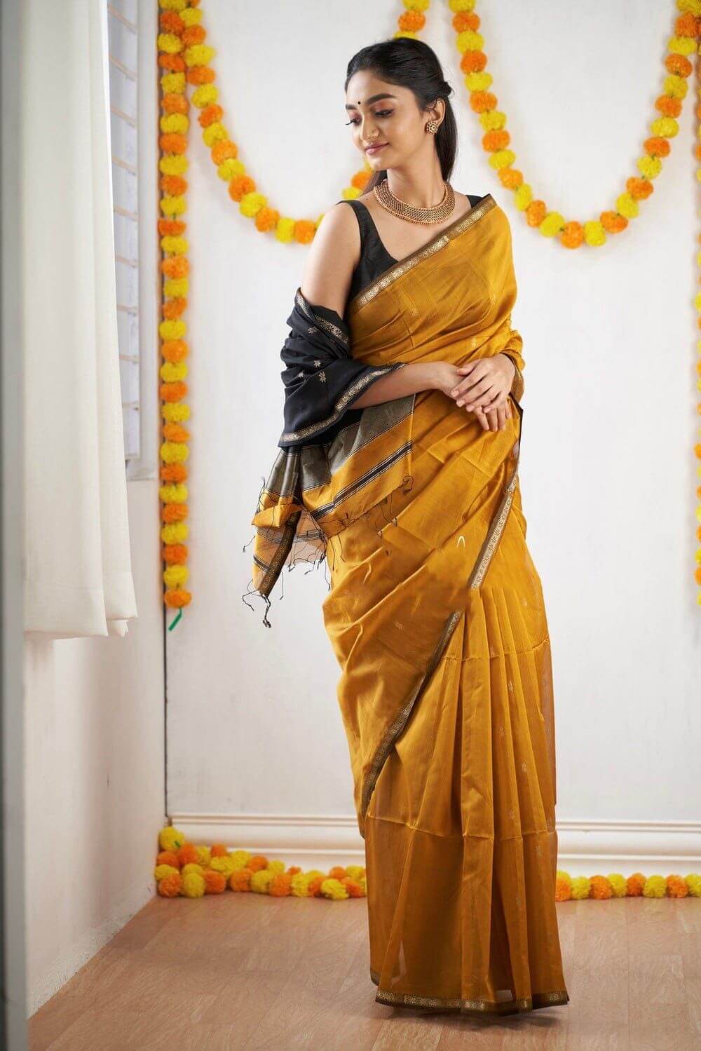 Women's Traditional Saree Soft Silk Saree With Blouse