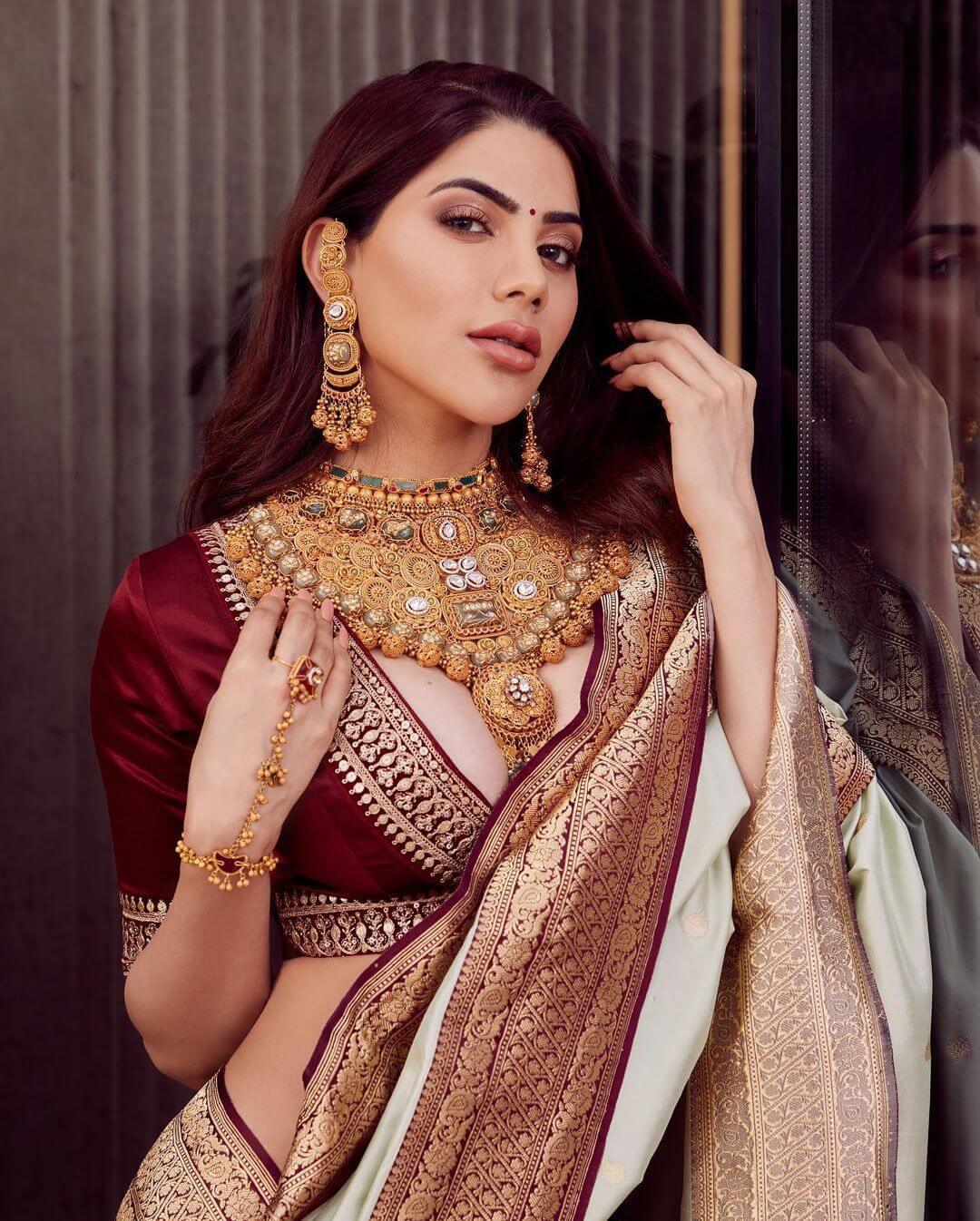 Women's Festive Wear Soft Silk Saree With Blouse Piece
