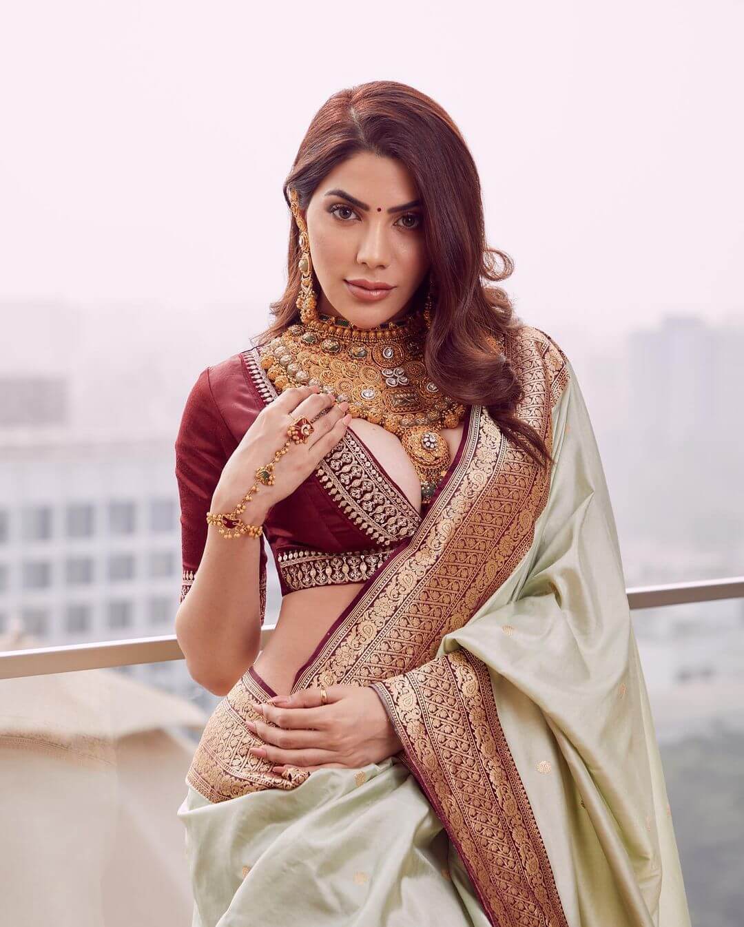 Women's Festive Wear Soft Silk Saree With Blouse Piece