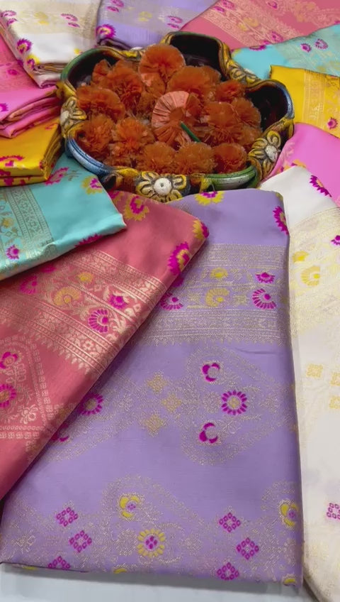 Women's Soft Traditional Durga Pooja Silk Saree With Blouse